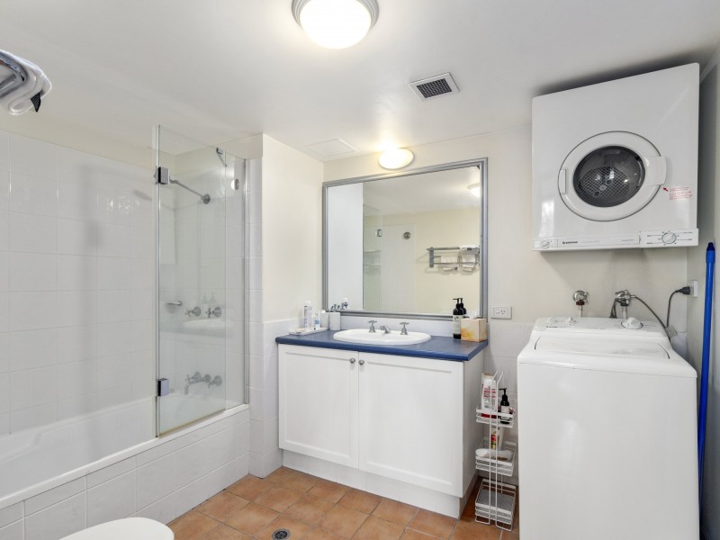 208/99 Griffith Street, Coolangatta QLD 4225