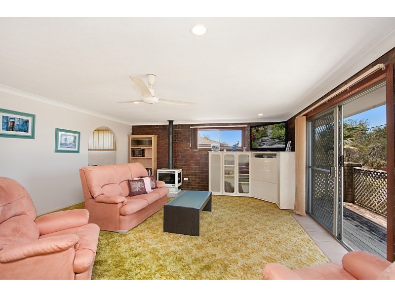 26 Jacaranda Ave, Tweed Heads West NSW 2485
