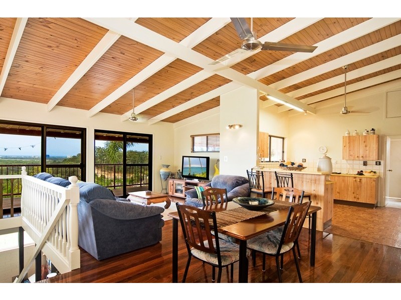 16 Myeerimba Parade, Tweed Heads West NSW 2485