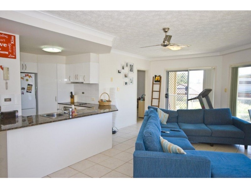 1/50 Miles Street, Coolangatta QLD 4225