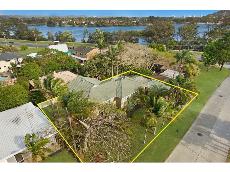 1 Floral Avenue, Tweed Heads South NSW 2486