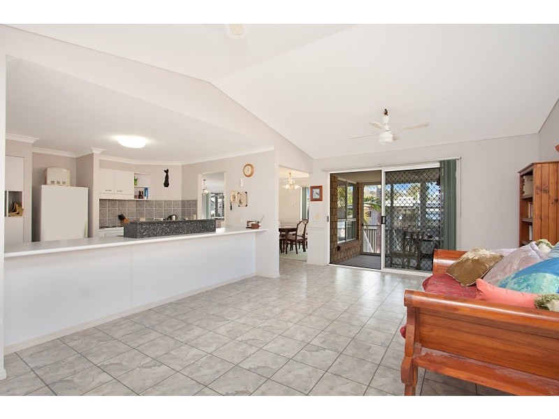 1 Floral Avenue, Tweed Heads South NSW 2486