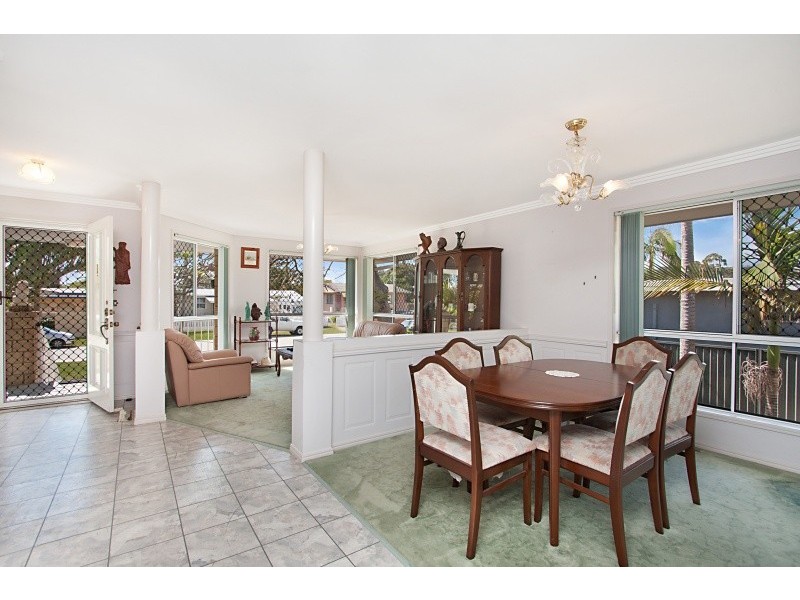 1 Floral Avenue, Tweed Heads South NSW 2486