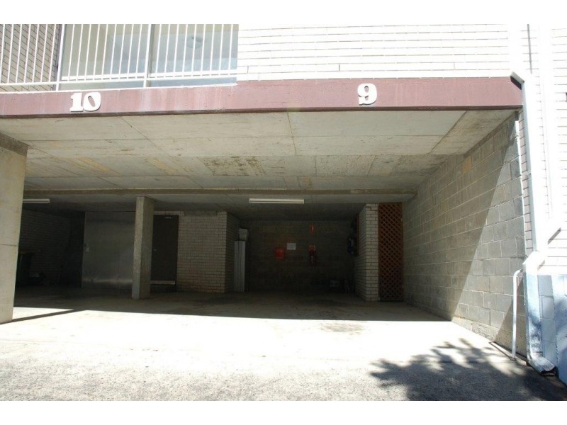 9/28 Miles St, Coolangatta QLD 4225