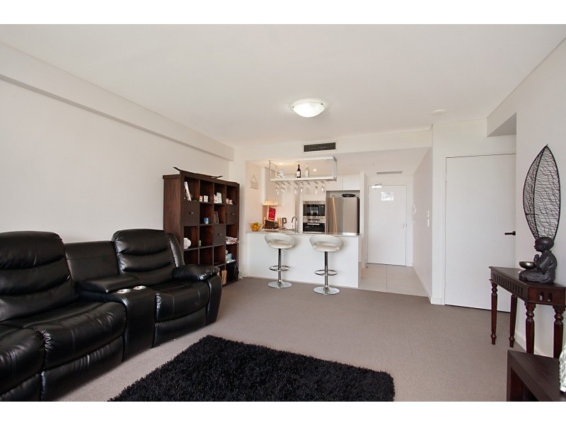 002/2 Creek Street, Coolangatta QLD 4225