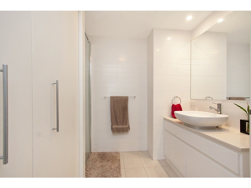 002/2 Creek Street, Coolangatta QLD 4225