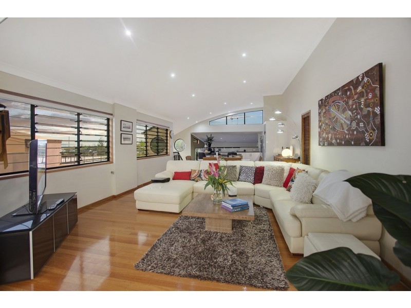 36 Tweed Street, Coolangatta QLD 4225