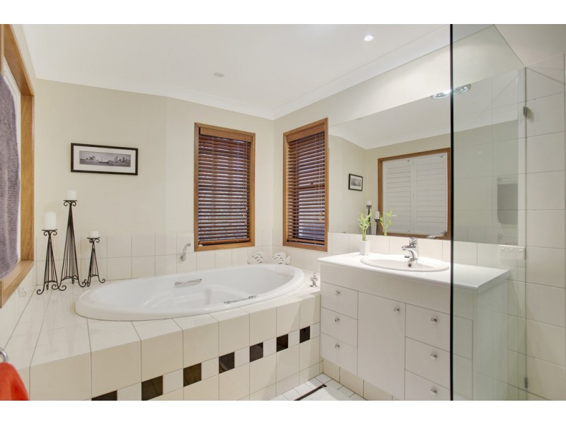 36 Tweed Street, Coolangatta QLD 4225