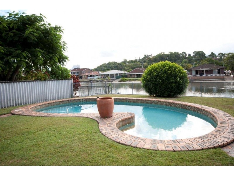 38 Jacaranda Ave, Tweed Heads West NSW 2485