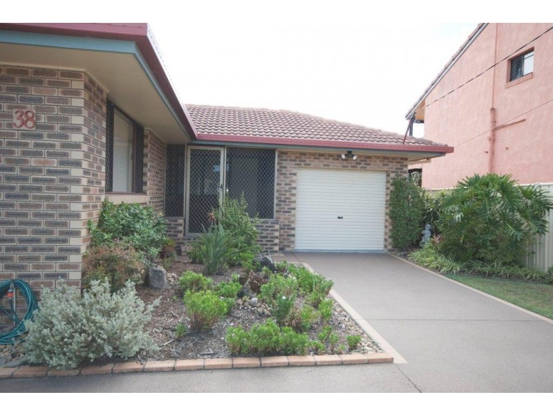 38 Jacaranda Ave, Tweed Heads West NSW 2485