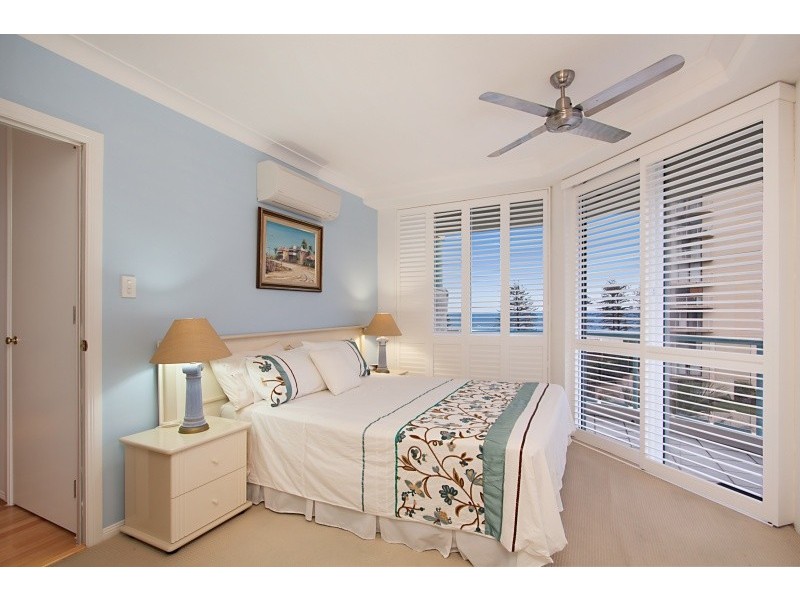 9/4 Eden Ave, Coolangatta QLD 4225