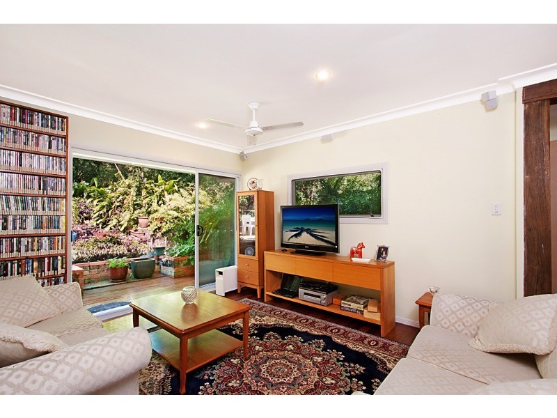 34 Stapylton Street, Coolangatta QLD 4225