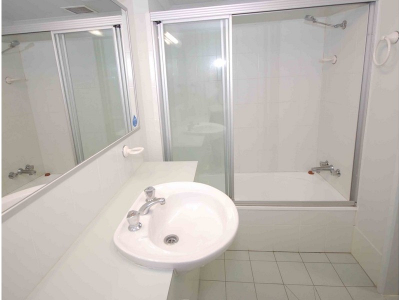 114/62 Marine Parade, Coolangatta QLD 4225