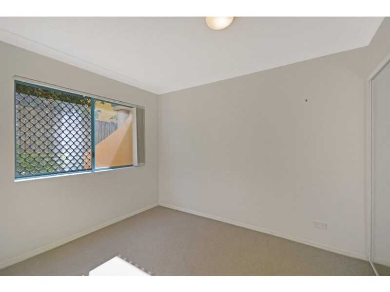 1/42 Rutledge Street, Coolangatta QLD 4225