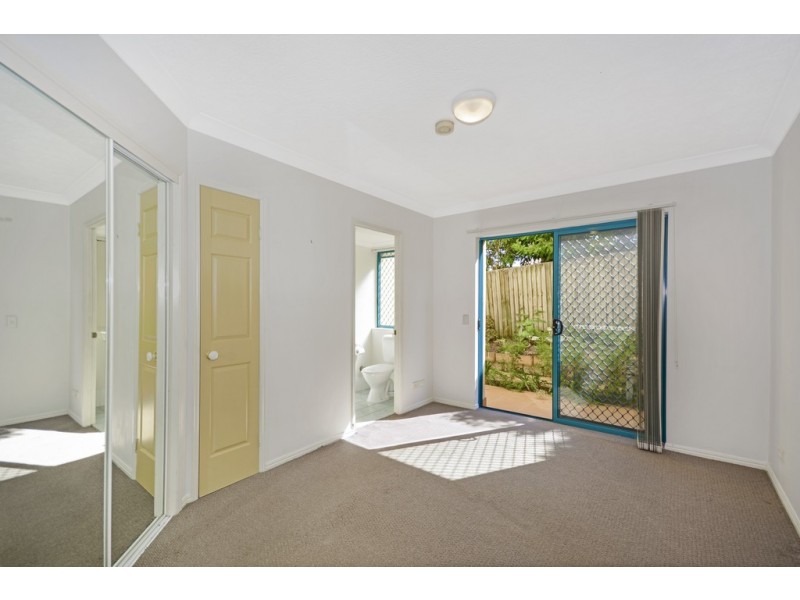 1/42 Rutledge Street, Coolangatta QLD 4225