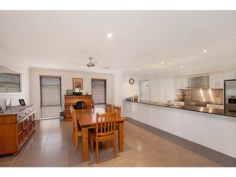 6 Musgrave Court, Banora Point NSW 2486