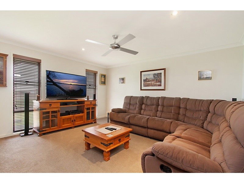 6 Musgrave Court, Banora Point NSW 2486