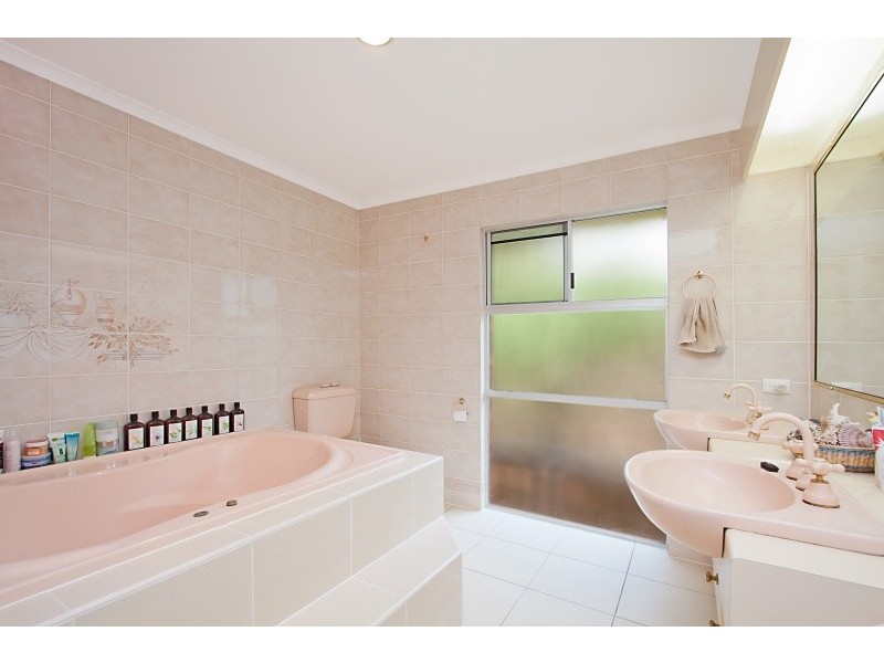 17 Terranora Parade, Bilambil Heights NSW 2486