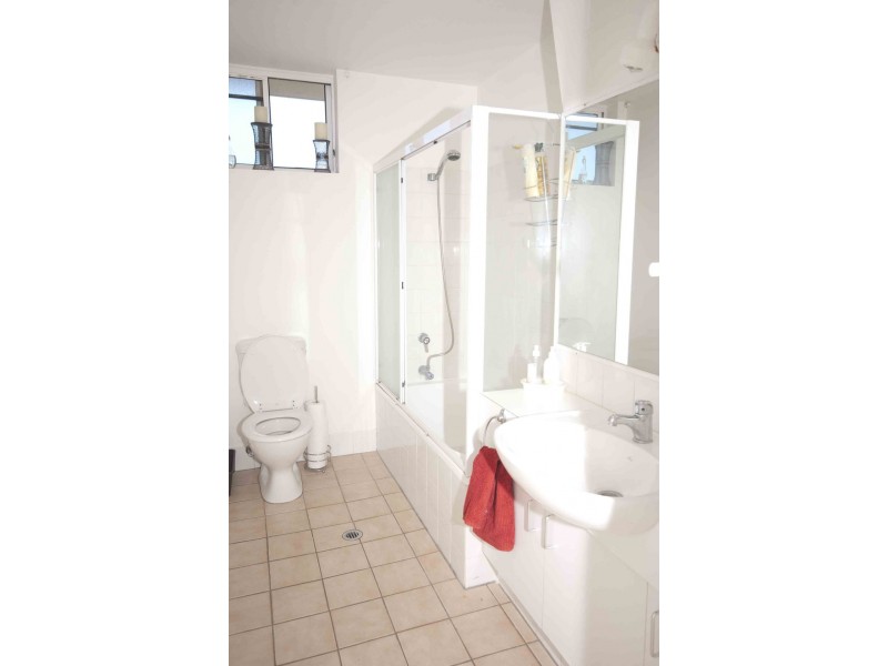 1/34 Pacific Parade, Bilinga QLD 4225