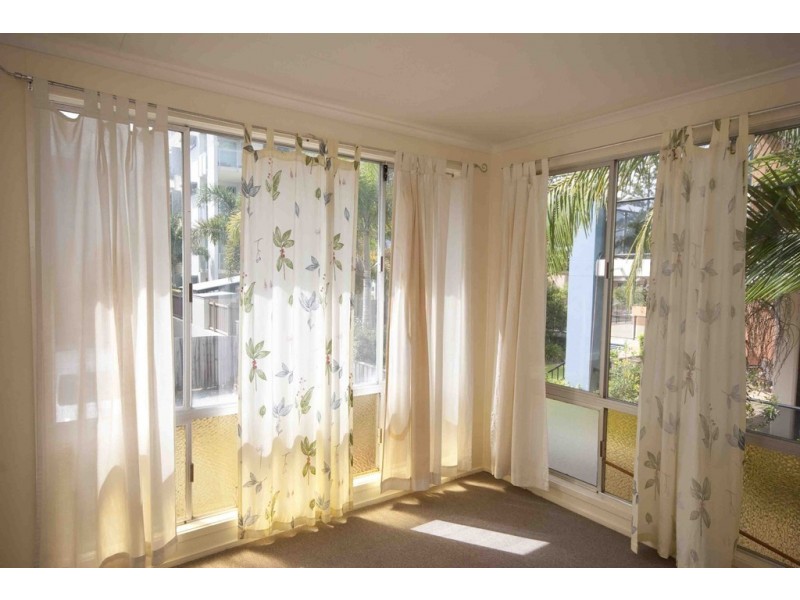 8/105 Golden Four Drive, Bilinga QLD 4225