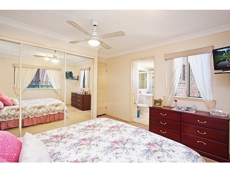 6/43-45 McLean Street, Coolangatta QLD 4225