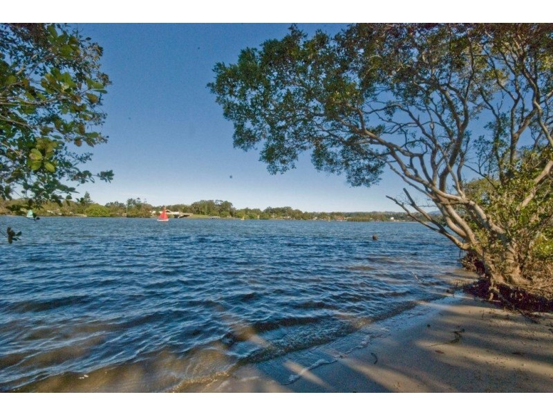 2/43 Blue Waters Crescent, Tweed Heads West NSW 2485