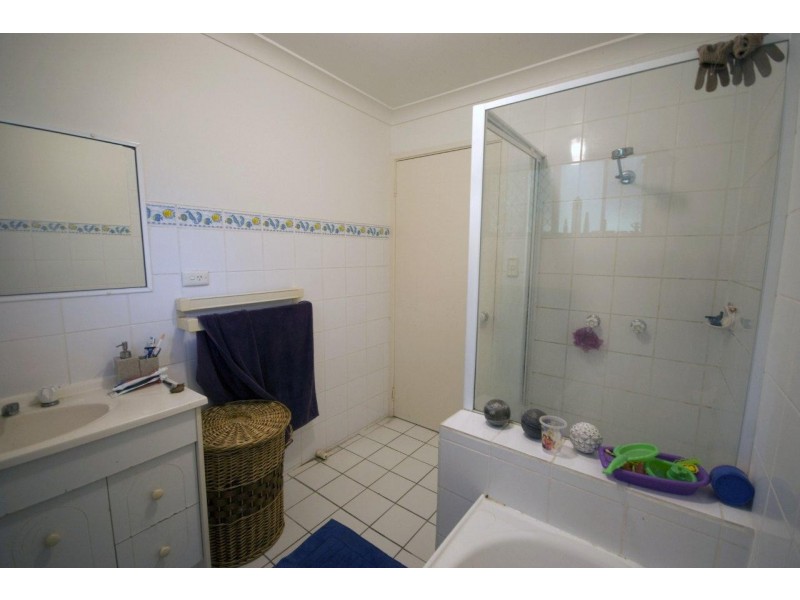 7 Myeerimba Pde, Tweed Heads West NSW 2485