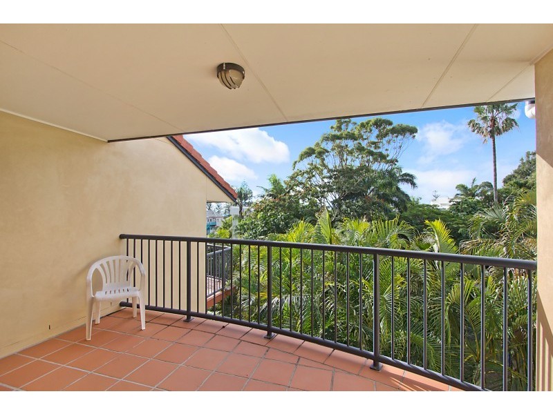 21/14 Miles Street, Coolangatta QLD 4225