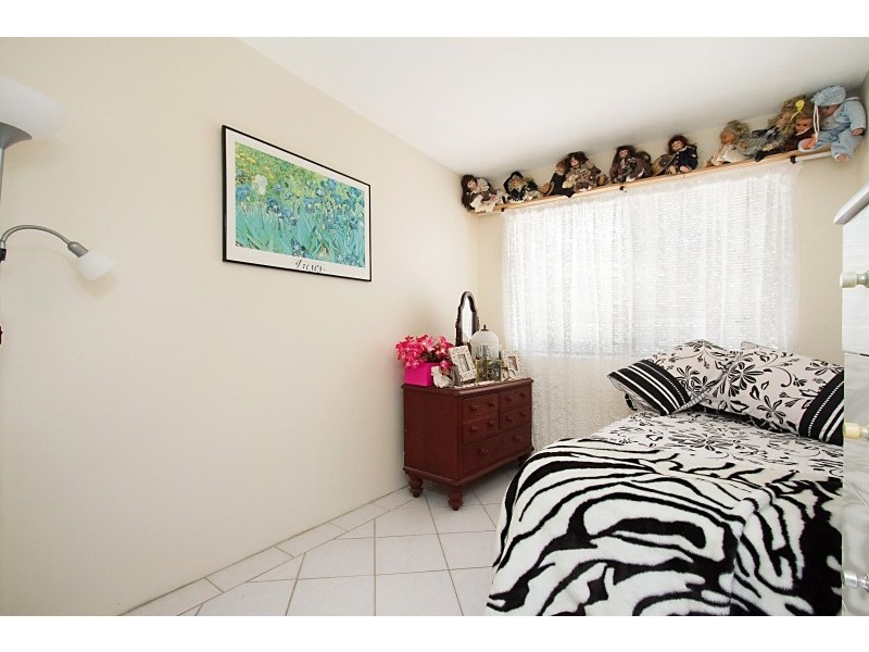 2/63 Stapylton Street, Coolangatta QLD 4225