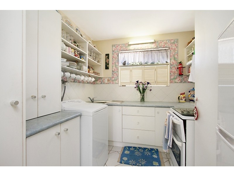 2/63 Stapylton Street, Coolangatta QLD 4225