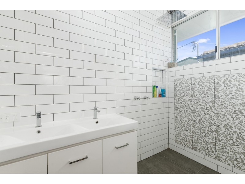 9 Blue Water Crescent, Tweed Heads West NSW 2485