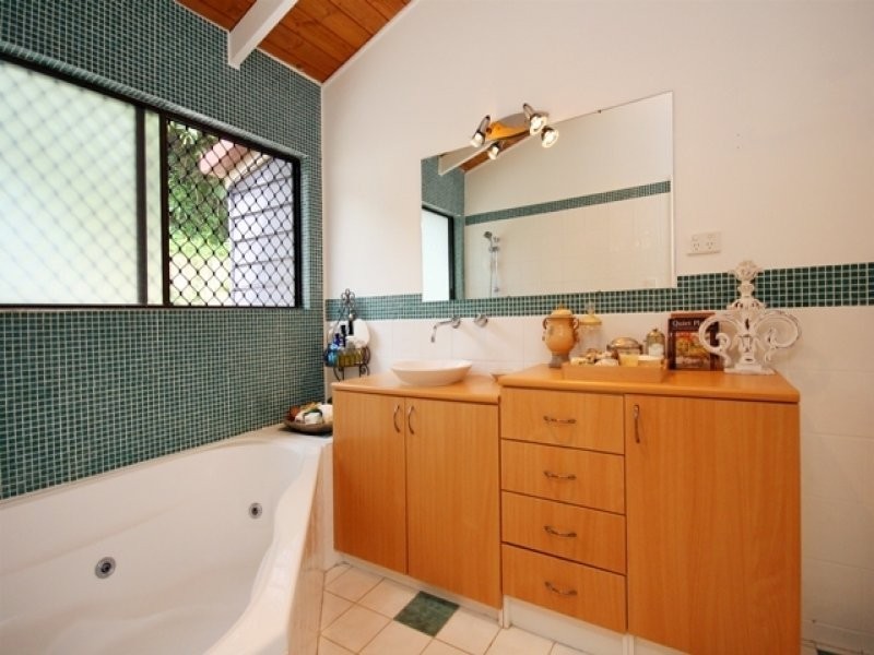 18 Myeerimba Parade, Tweed Heads West NSW 2485