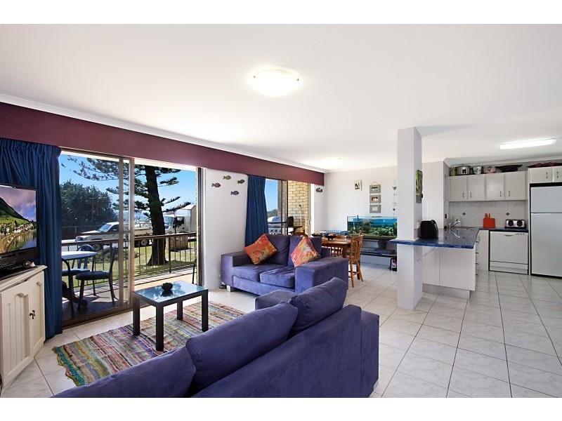 2/242 Pacific Parade, Bilinga QLD 4225