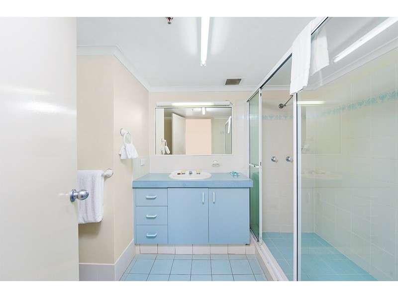 105/70 Marine Pde, Coolangatta QLD 4225