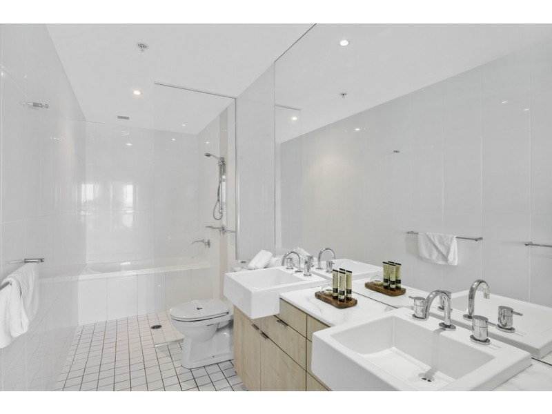 1405/3 McLean Street, Coolangatta QLD 4225