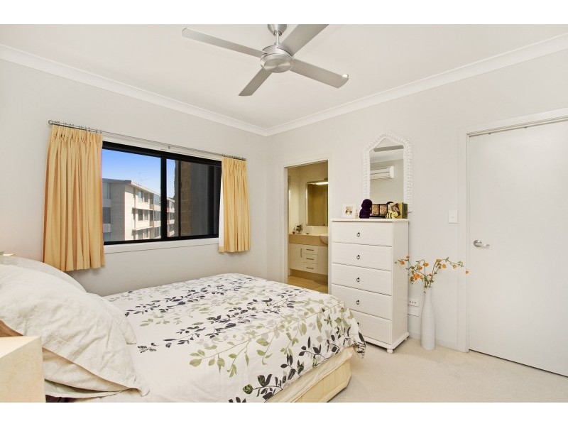 11/3 Carmichael Close, Coolangatta QLD 4225