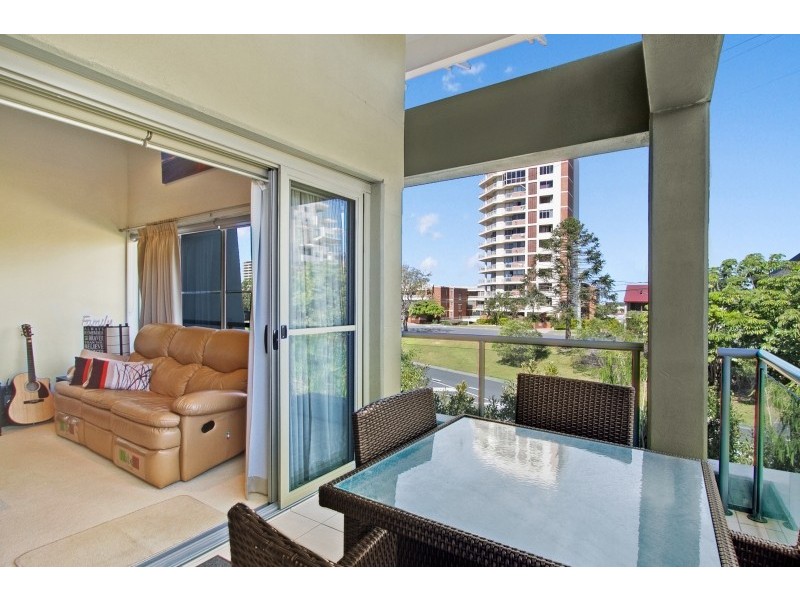 11/3 Carmichael Close, Coolangatta QLD 4225