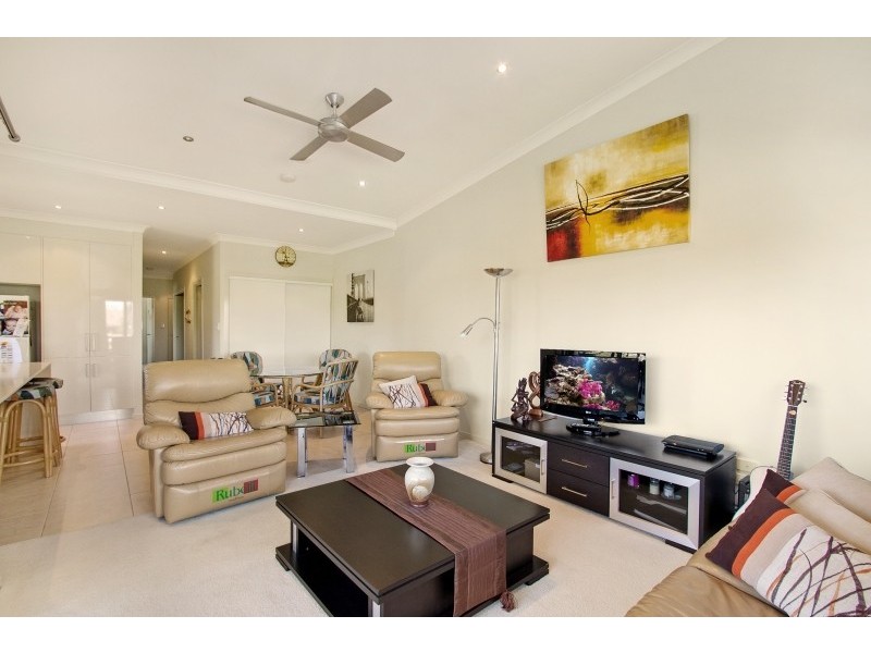 11/3 Carmichael Close, Coolangatta QLD 4225