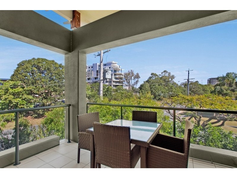 11/3 Carmichael Close, Coolangatta QLD 4225