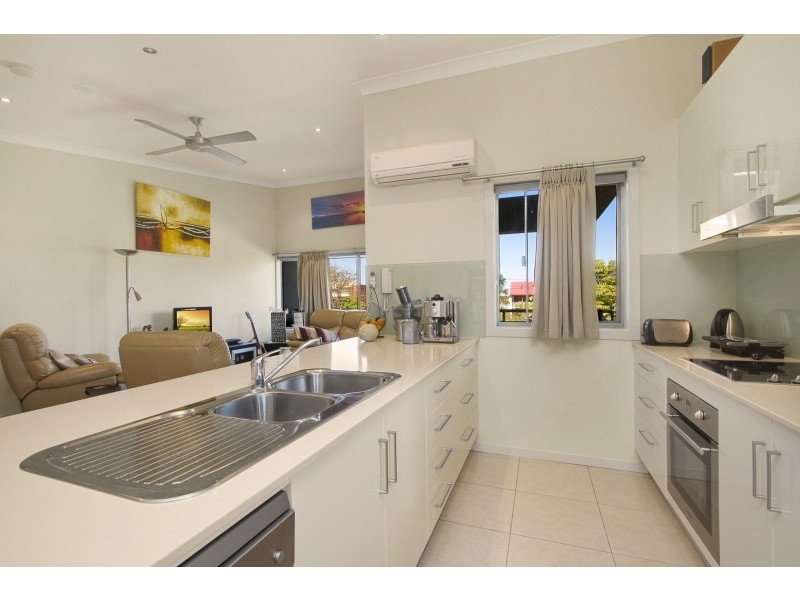 11/3 Carmichael Close, Coolangatta QLD 4225