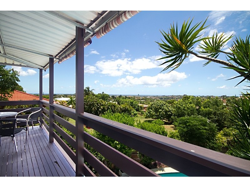 16 Fraser Drive, Banora Point NSW 2486