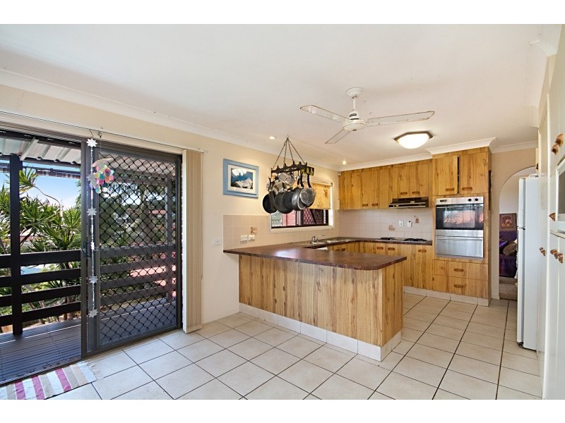 16 Fraser Drive, Banora Point NSW 2486