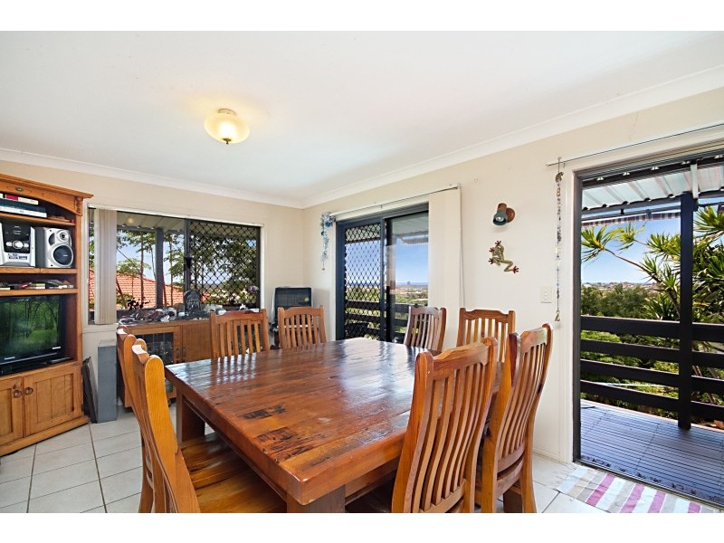 16 Fraser Drive, Banora Point NSW 2486