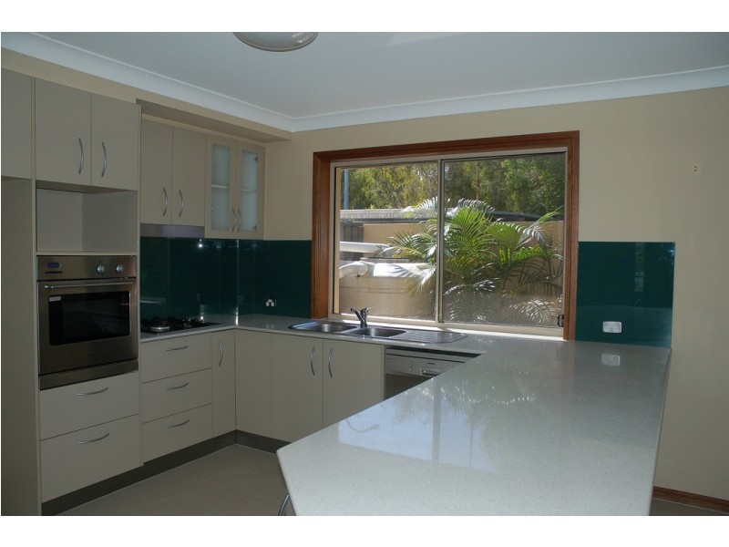 8B Gala Grove, Kirra QLD 4225