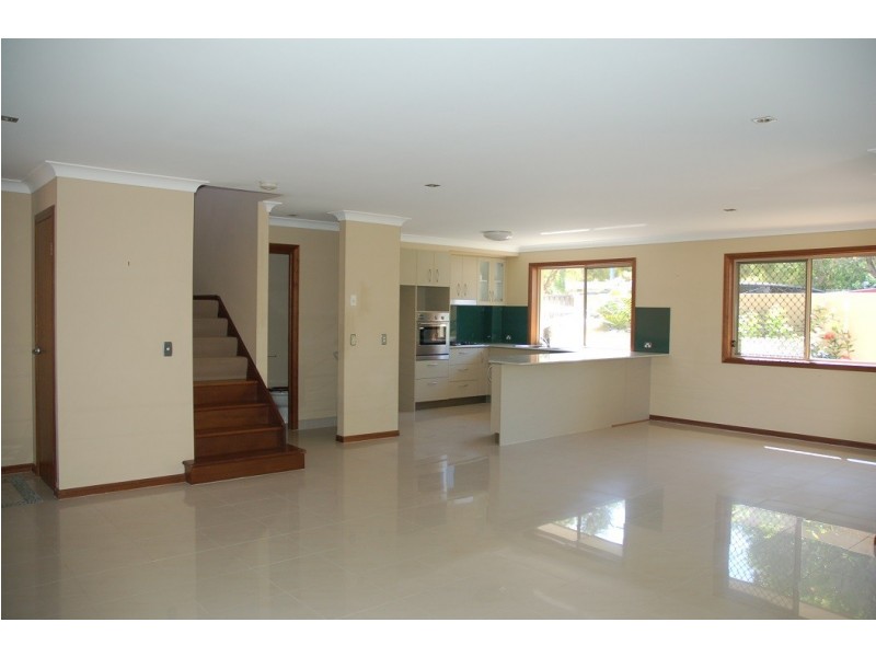 8B Gala Grove, Kirra QLD 4225