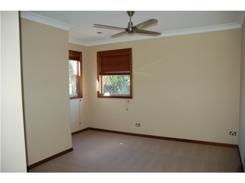 8B Gala Grove, Kirra QLD 4225