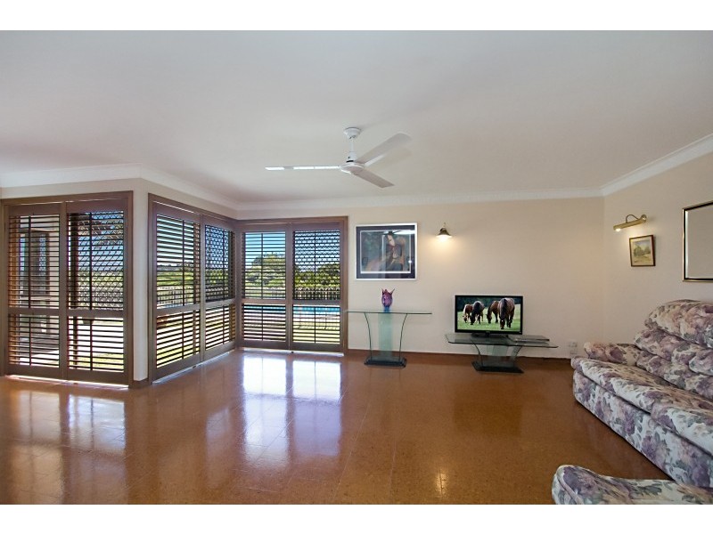 13 Jarrah Place, Banora Point NSW 2486