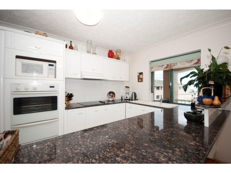 25/143-147 Golden Four Drive, Bilinga QLD 4225