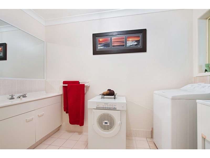 21/2 Simpsons Road, Currumbin Waters QLD 4223