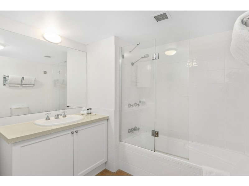 319/99 Griffith Street, Coolangatta QLD 4225